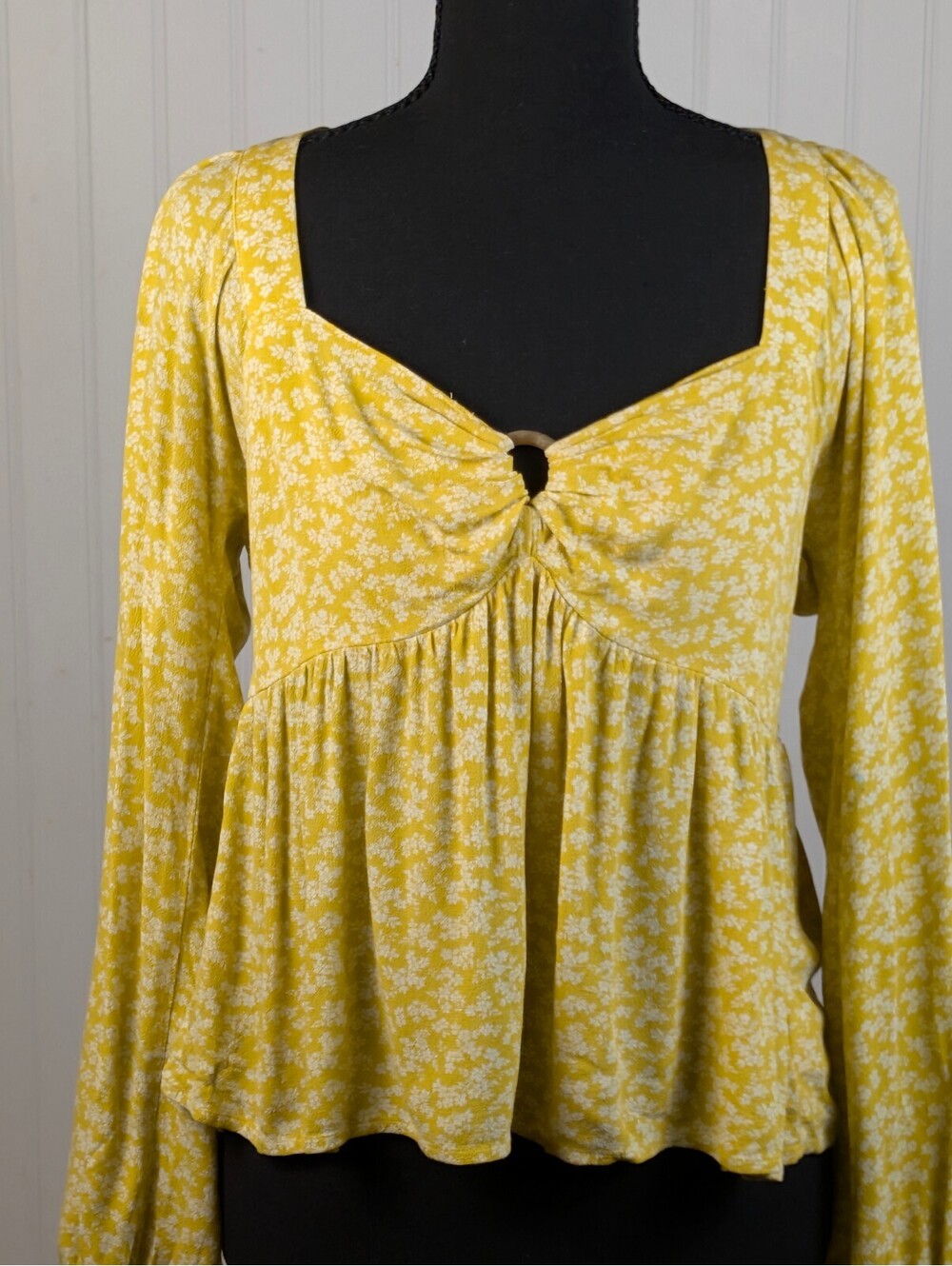 American Eagle Yellow Floral Long Sleeve Top with Smocked Back, Front Ring Med.